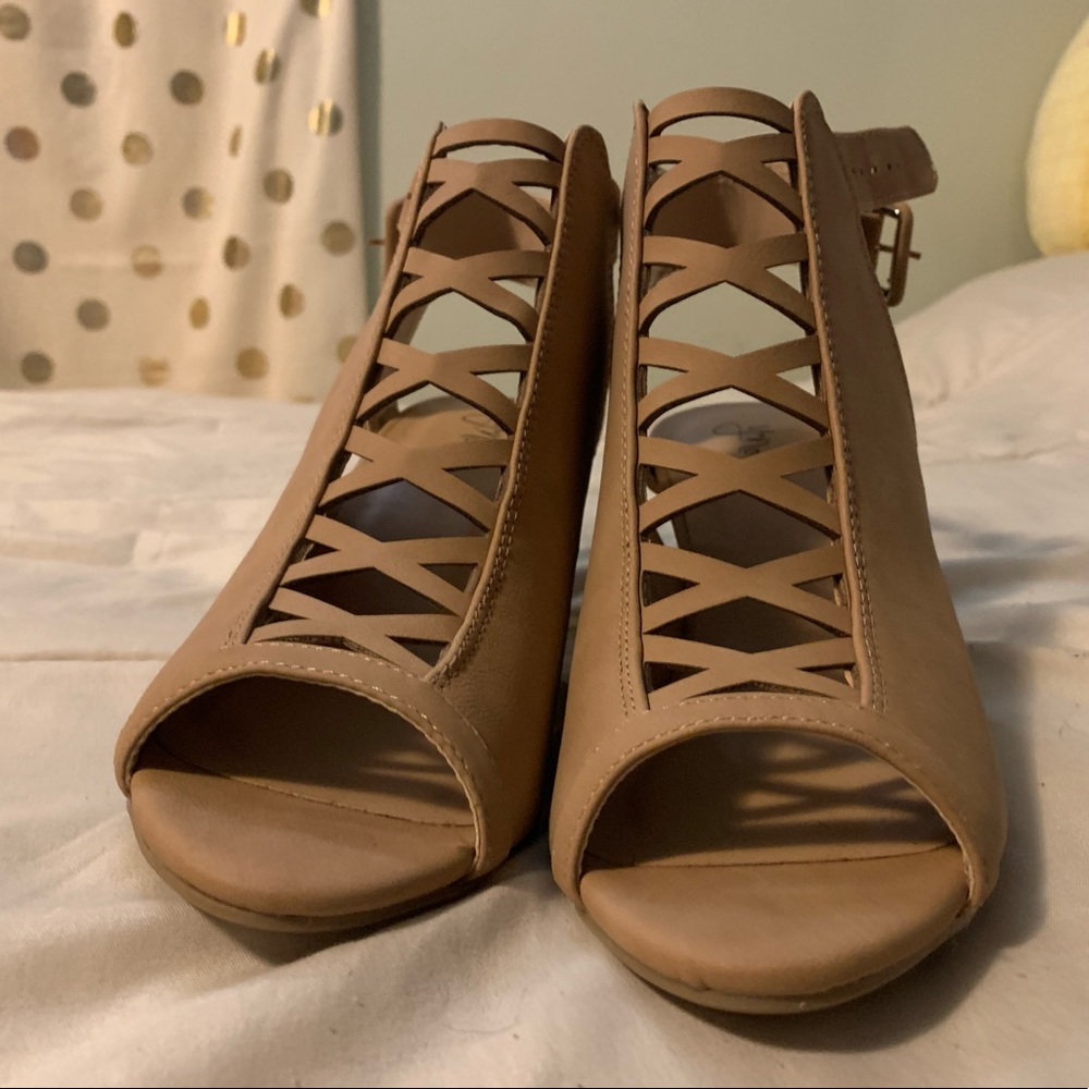 Brand New open toe heels 7.5